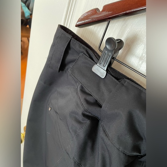Obermeyer Ski/ Snowboarding Pant - Picture 6 of 7